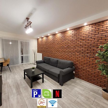 Апартаменты Apartament Mimi Wroclaw-Wysoka , Salon+Sypialania, Parter, Taras Экстерьер фото